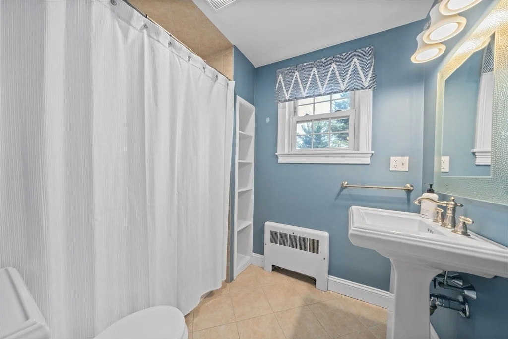 Photo of 86 Cabot Ave