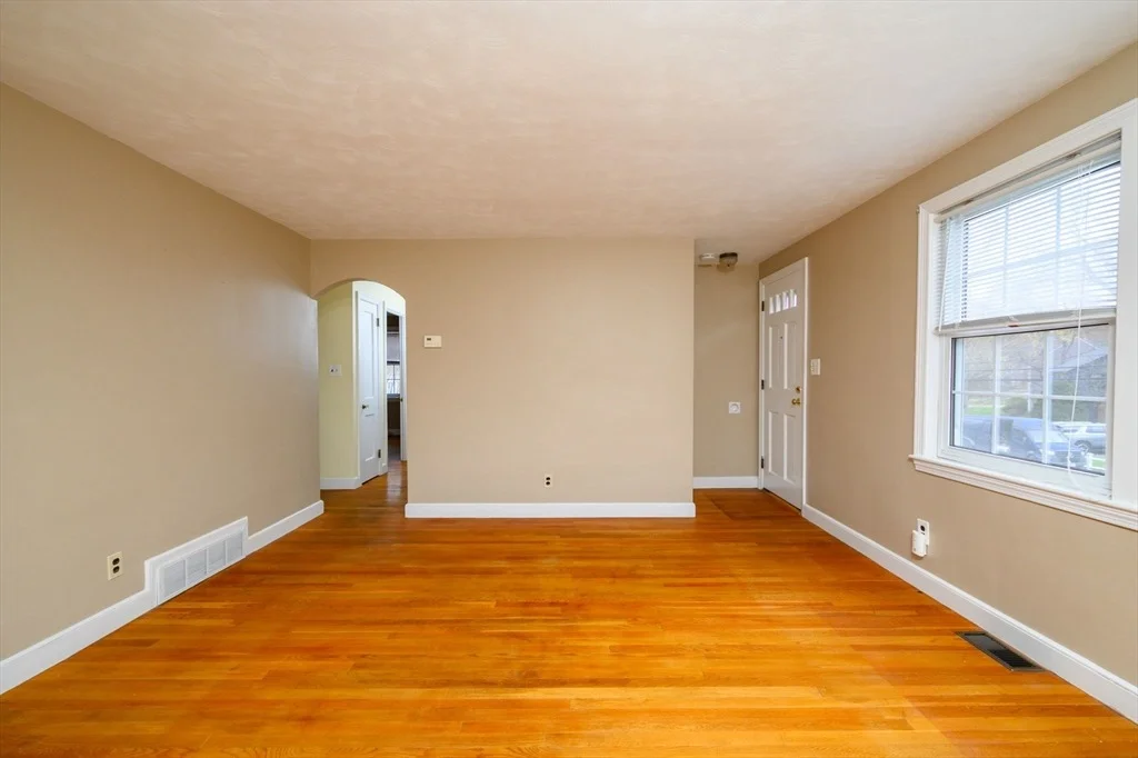 Photo of 113 Ledgewood Rd