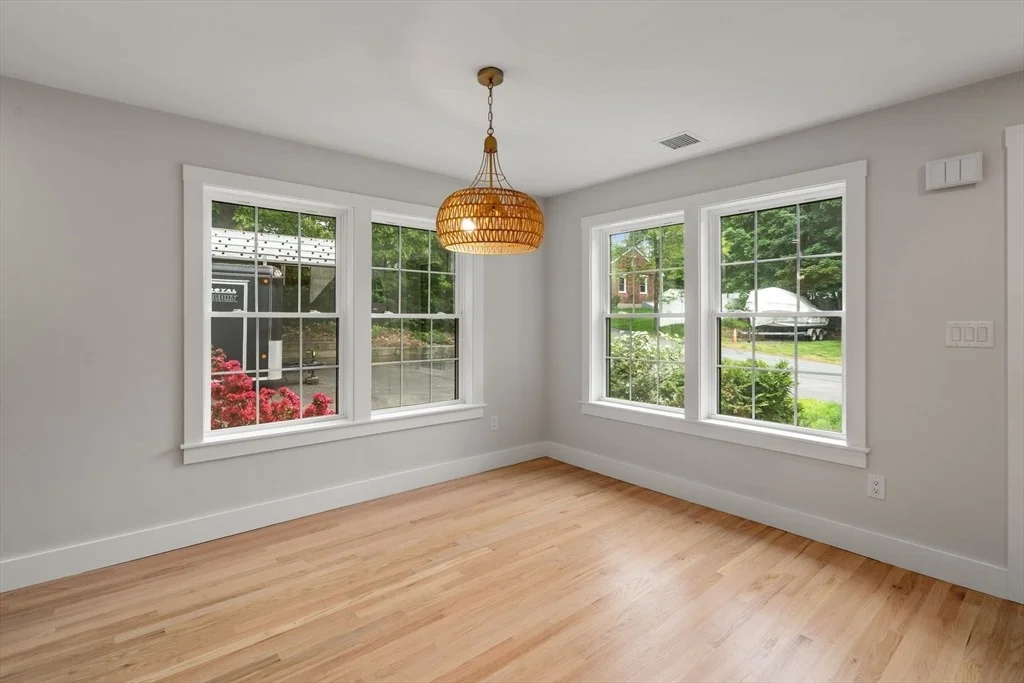 Photo of 19 Whitehorse Rd