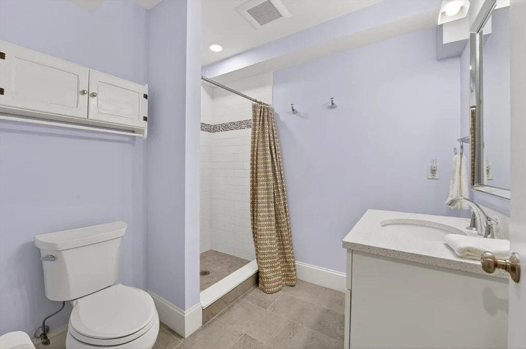 Photo of 176 Melrose Avenue