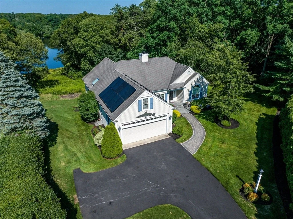Photo of 91 Acadia Dr