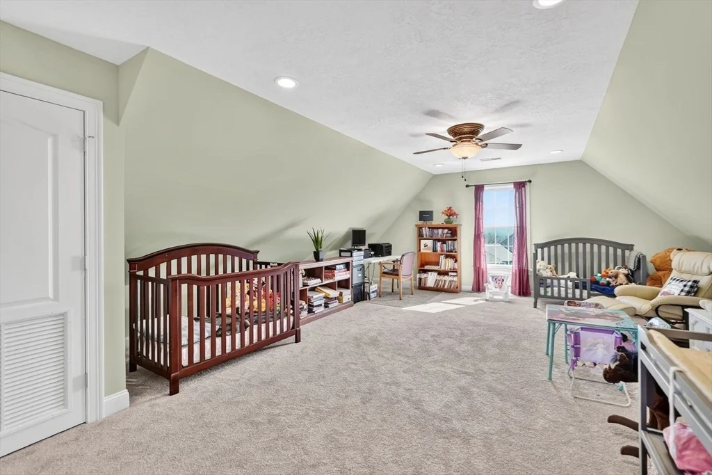 Photo of 2 Sugar Maple Ln