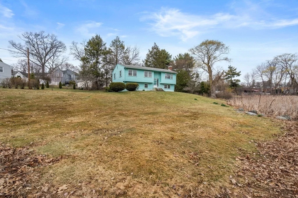 Photo of 2 Simpson Dr