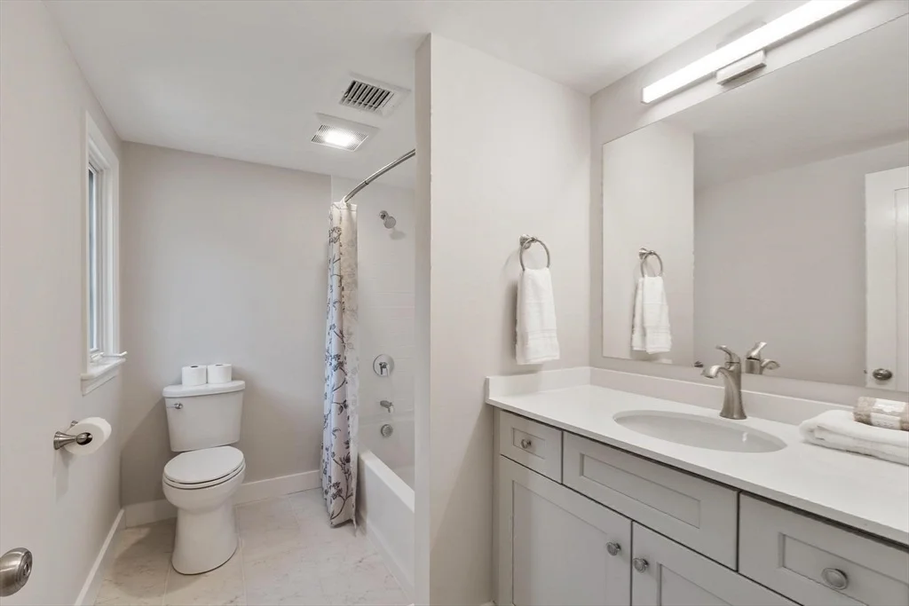 Photo of 177 Maple St