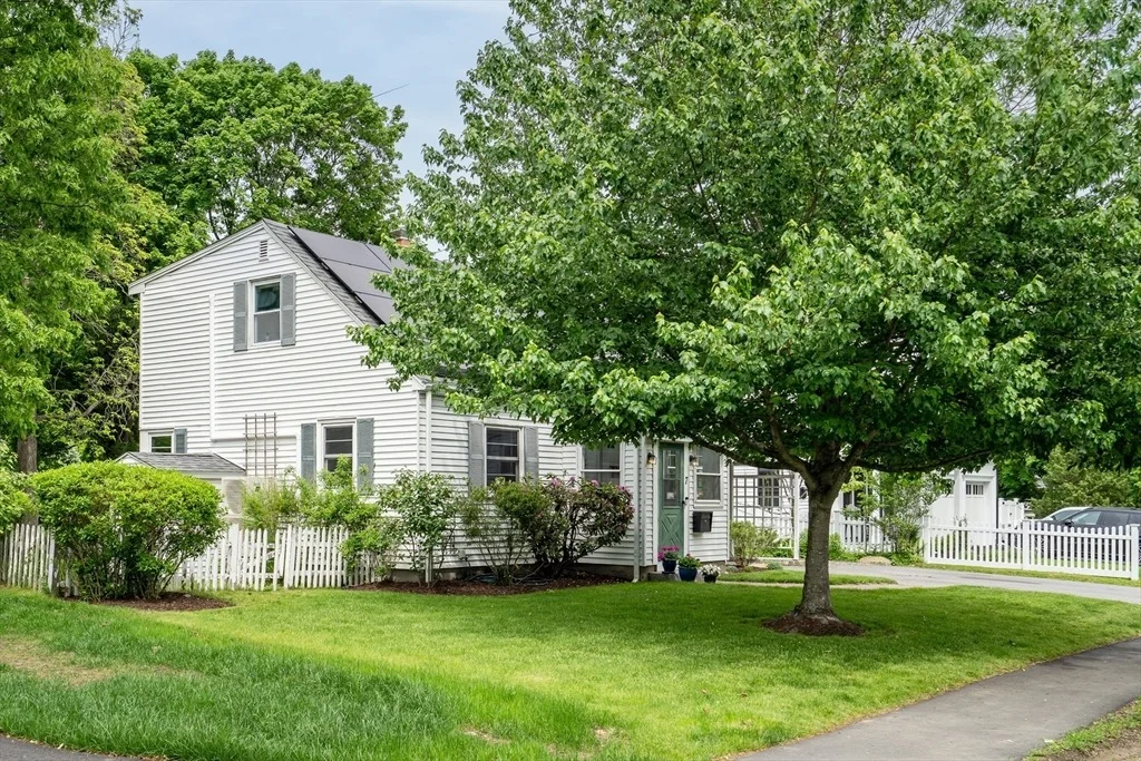 Photo of 7 Oakridge Ave