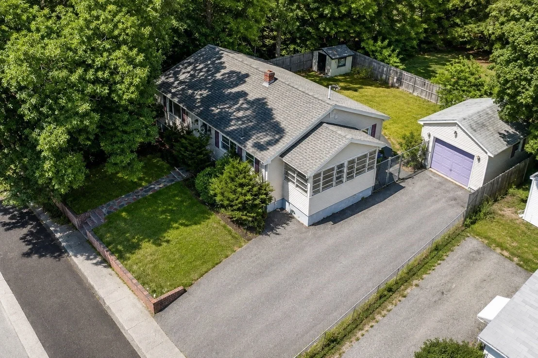 Photo of 113 Halley Rd