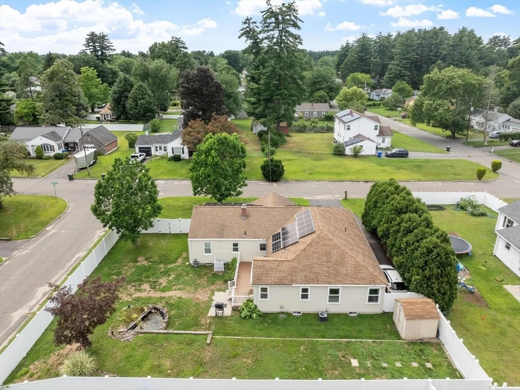 Photo of 15 Pinebrook Dr
