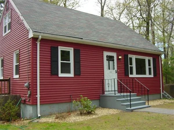 Photo of 143 Mendon St