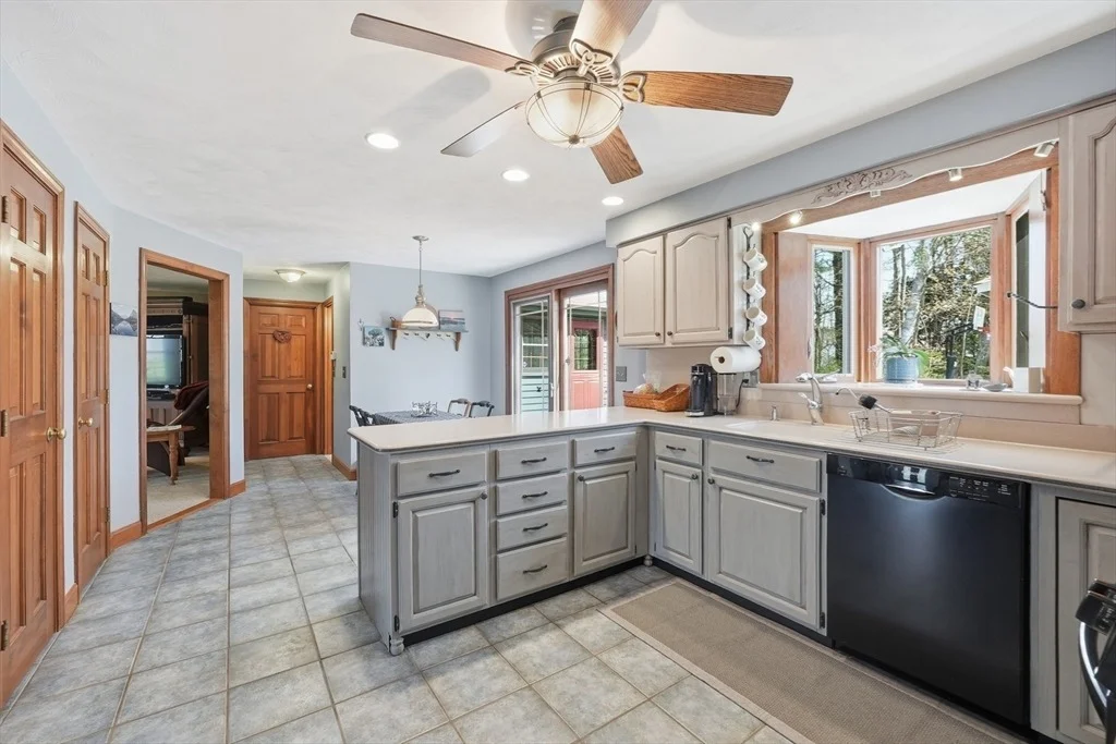 Photo of 3 Sherbrooke Dr
