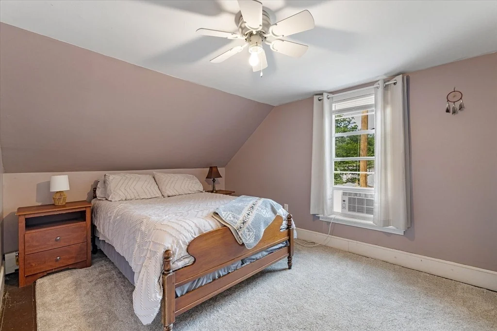 Photo of 92 Oak Ave
