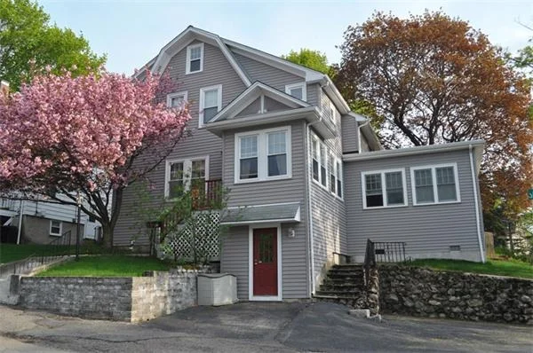 Photo of 82 Springfield St