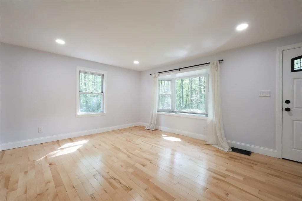 Photo of 25 Bailey Rd