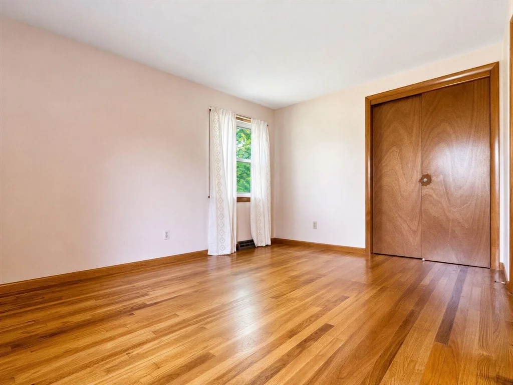 Photo of 194 Brookside Circle
