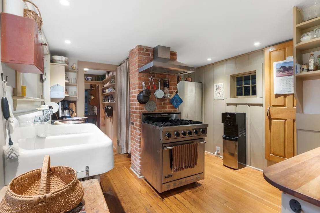 Photo of 146 Leonard St