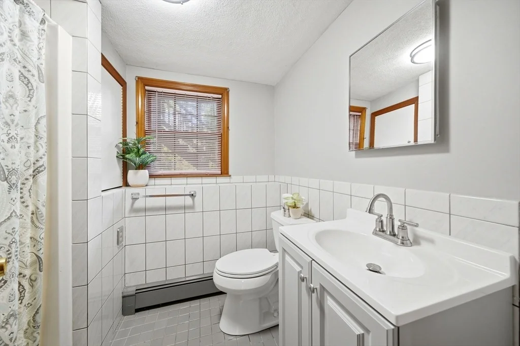 Photo of 10 Richardson Cir