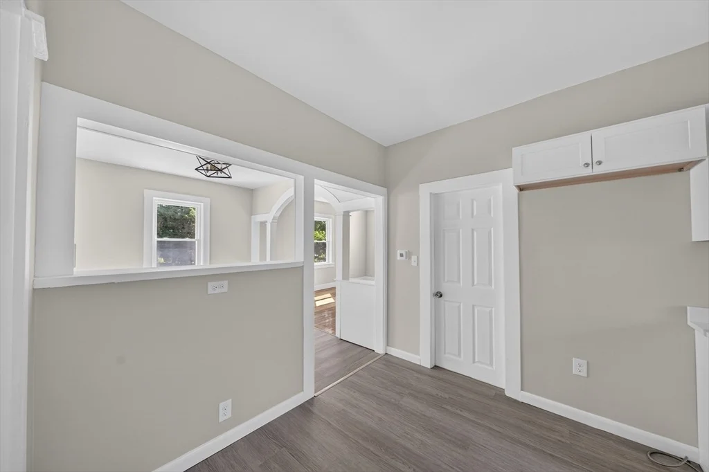 Photo of 71 Great Neck Rd