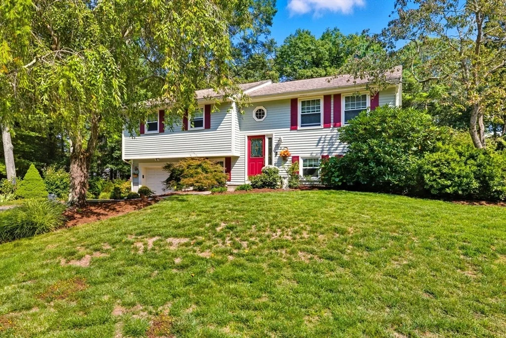 Photo of 3 Cushing Ln