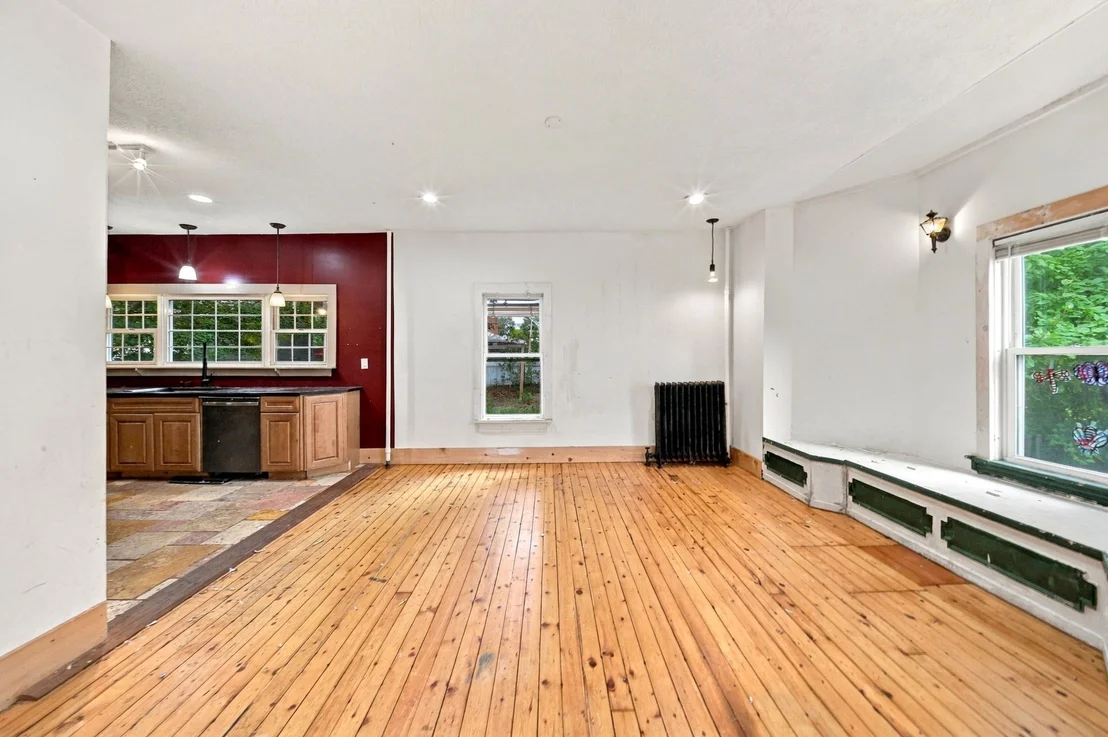 Photo of 30 Myrtle Ave