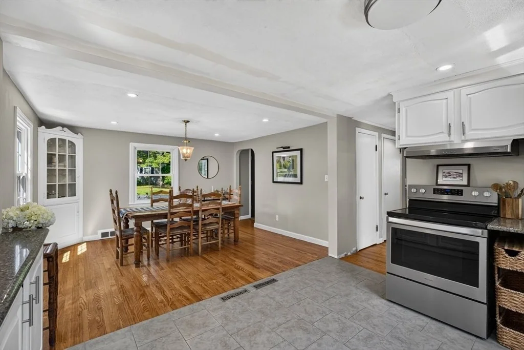 Photo of 20 Westernview Cir