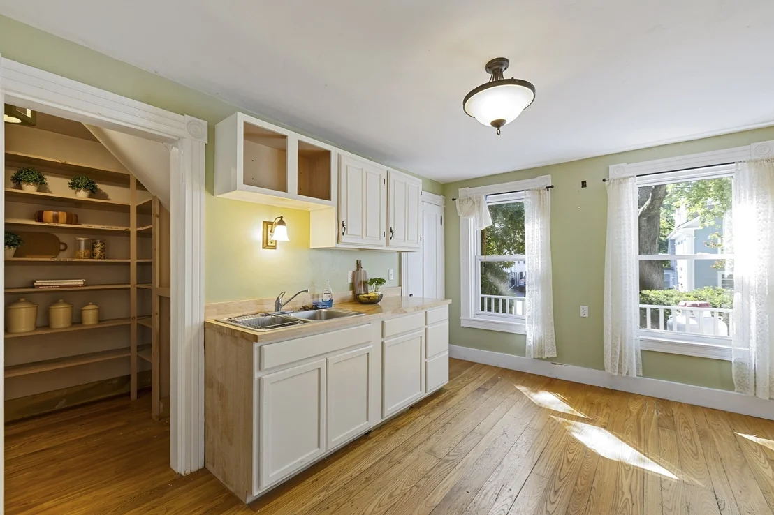 Photo of 10 Spring St