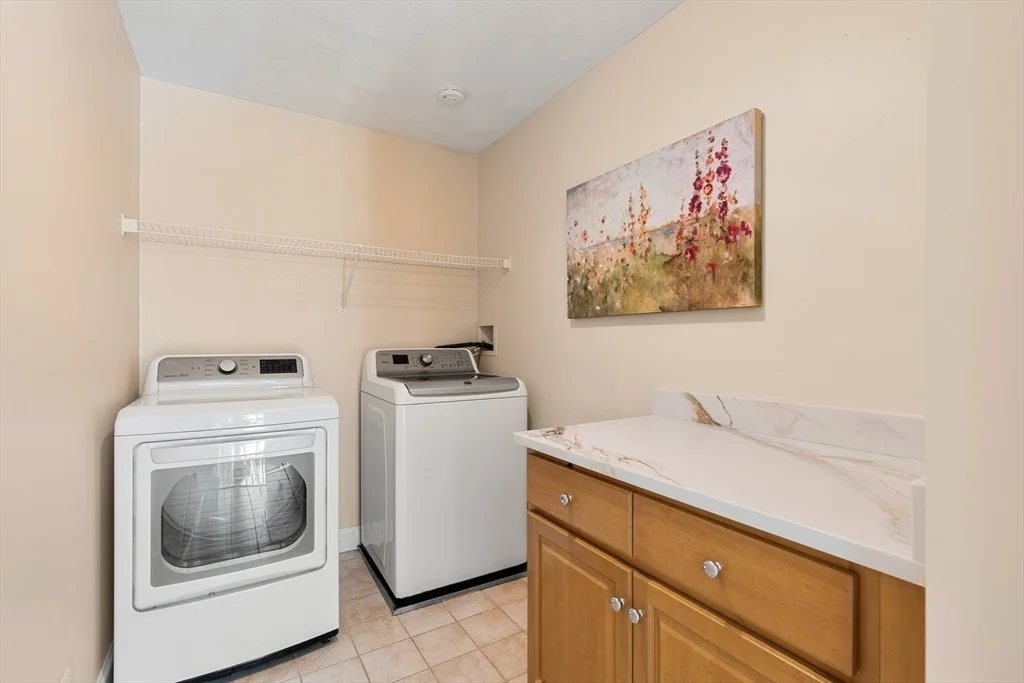 Photo of 10 Yankee Way