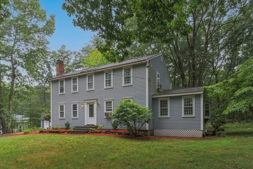 Photo of 551 Old Dunstable Road
