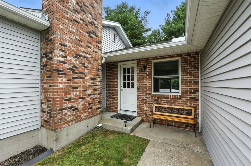 Photo of 6 Oakridge Cir