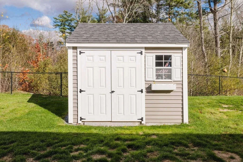 Photo of 210 Linsay Drive