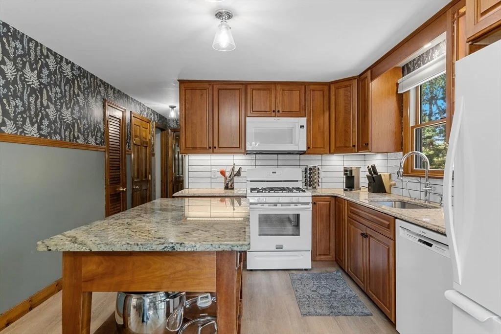Photo of 13 Elm Dr