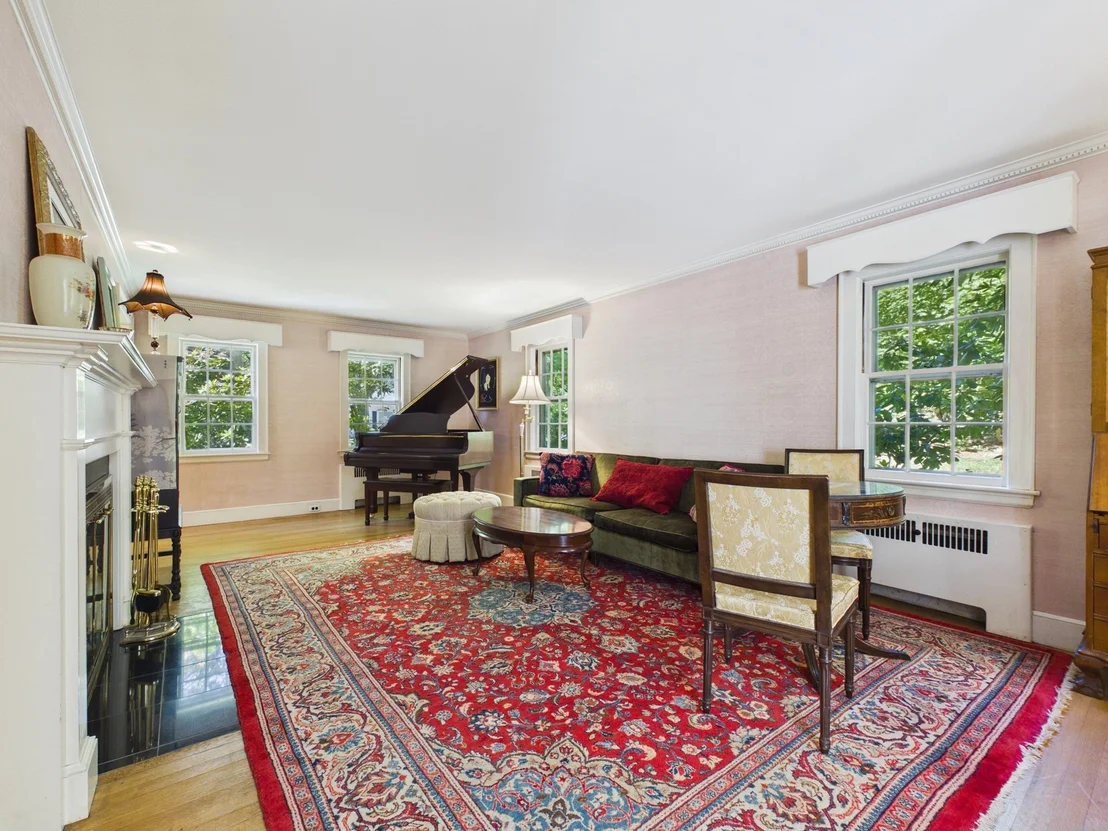 Photo of 390 Marsh St
