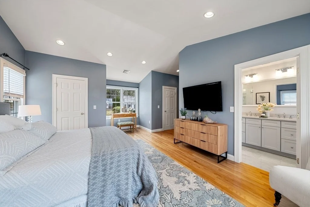 Photo of 166 Hillcrest Road