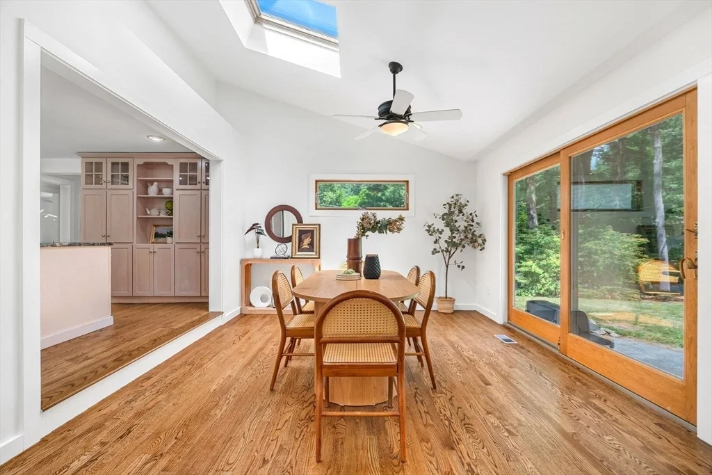 Photo of 9 Stonebridge Rd