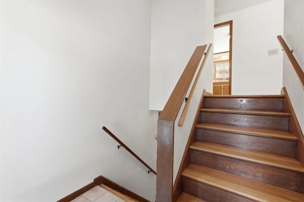 Photo of 132 Pondview Dr