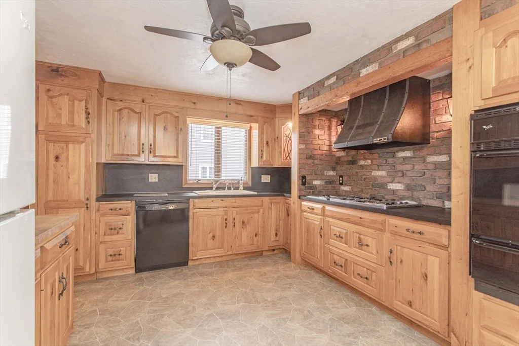 Photo of 71 Vallaro Rd