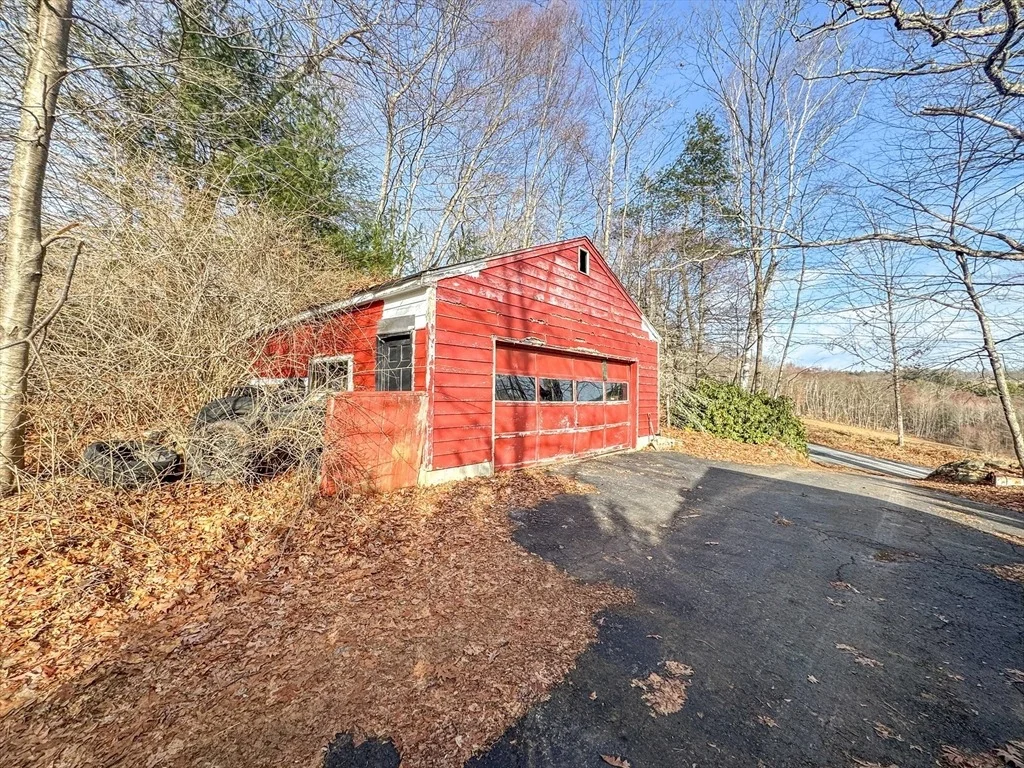 Photo of 203 Chamberlain Hill Rd