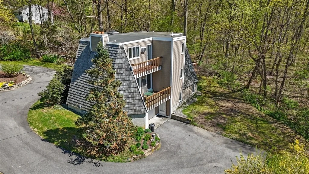 Photo of 121 Brook St