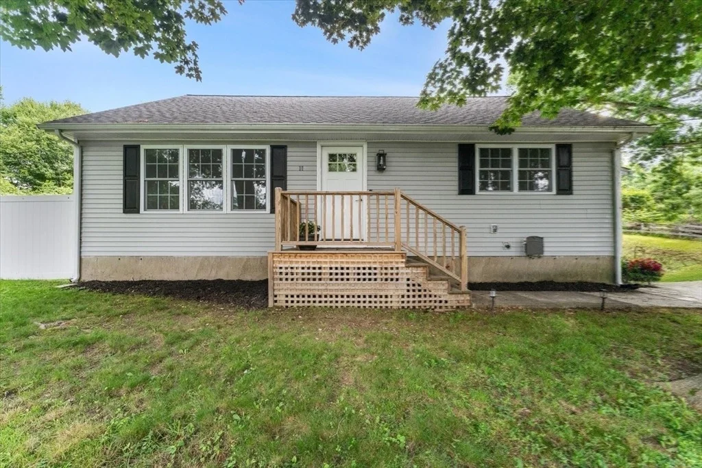 Photo of 11 Mendon Road