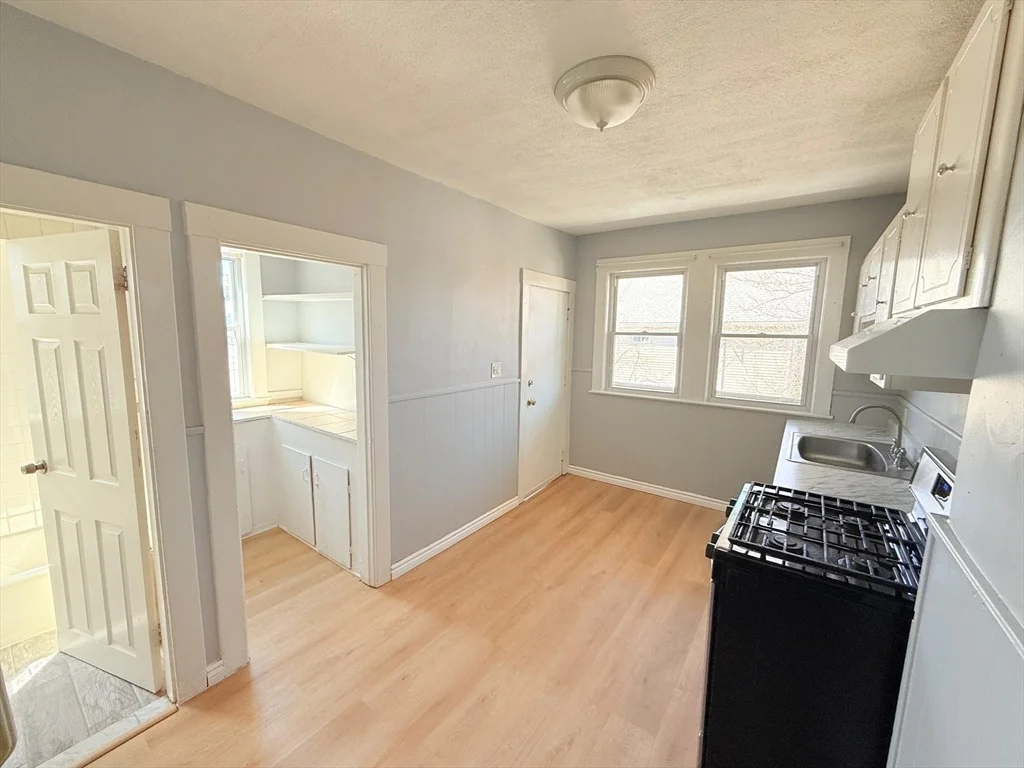 Photo of Unit B at 20 Ferry St