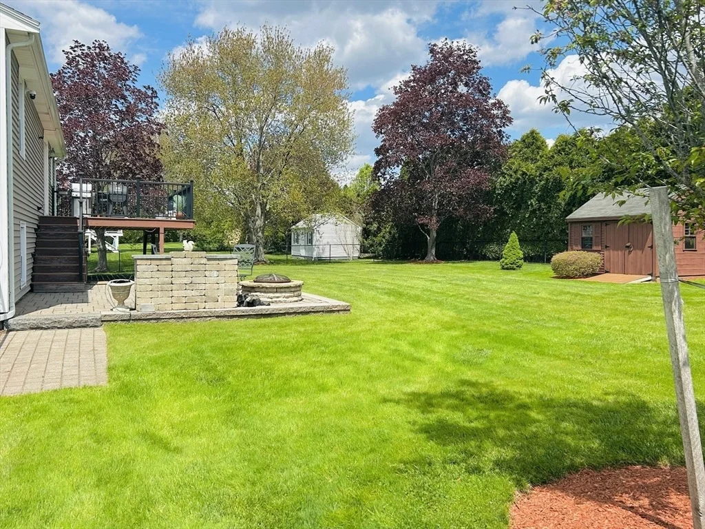 Photo of 166 Mohawk Dr