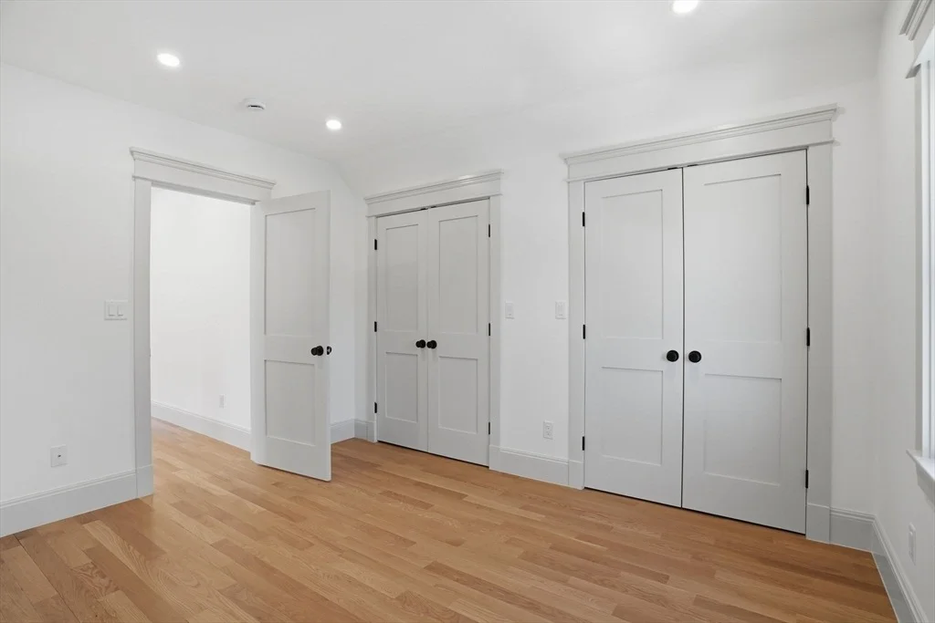 Photo of 180 Larch Rd