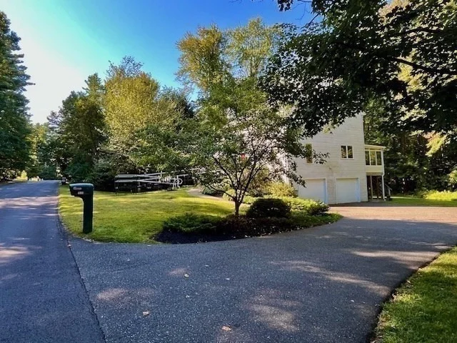 Photo of 481 Old Farm Rd
