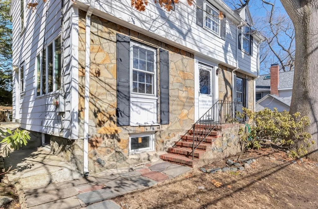 Photo of 39 Pine Ridge Road
