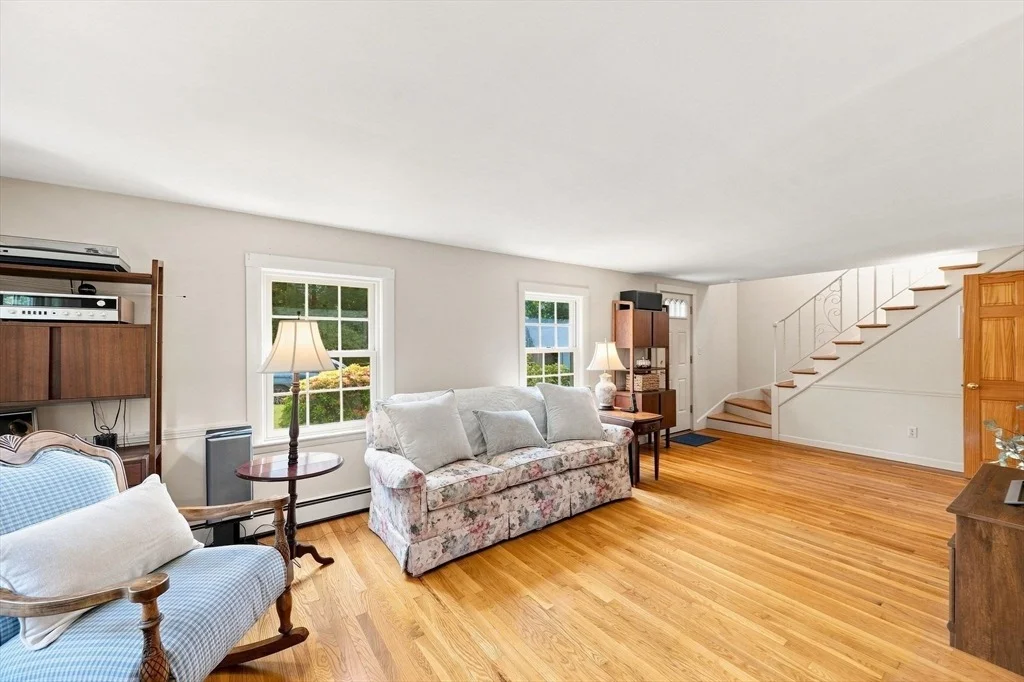 Photo of 6 Cedarview Rd