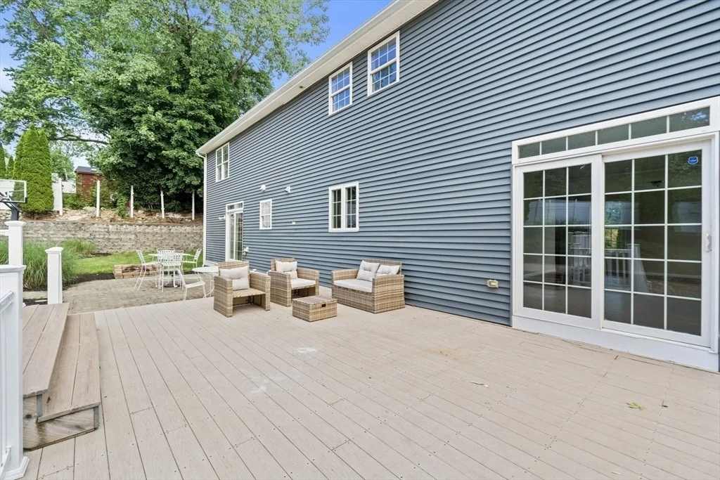 Photo of 8 Woods Hill Cir