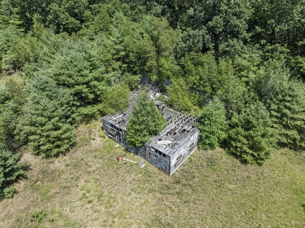 Photo of 467 Loring Road