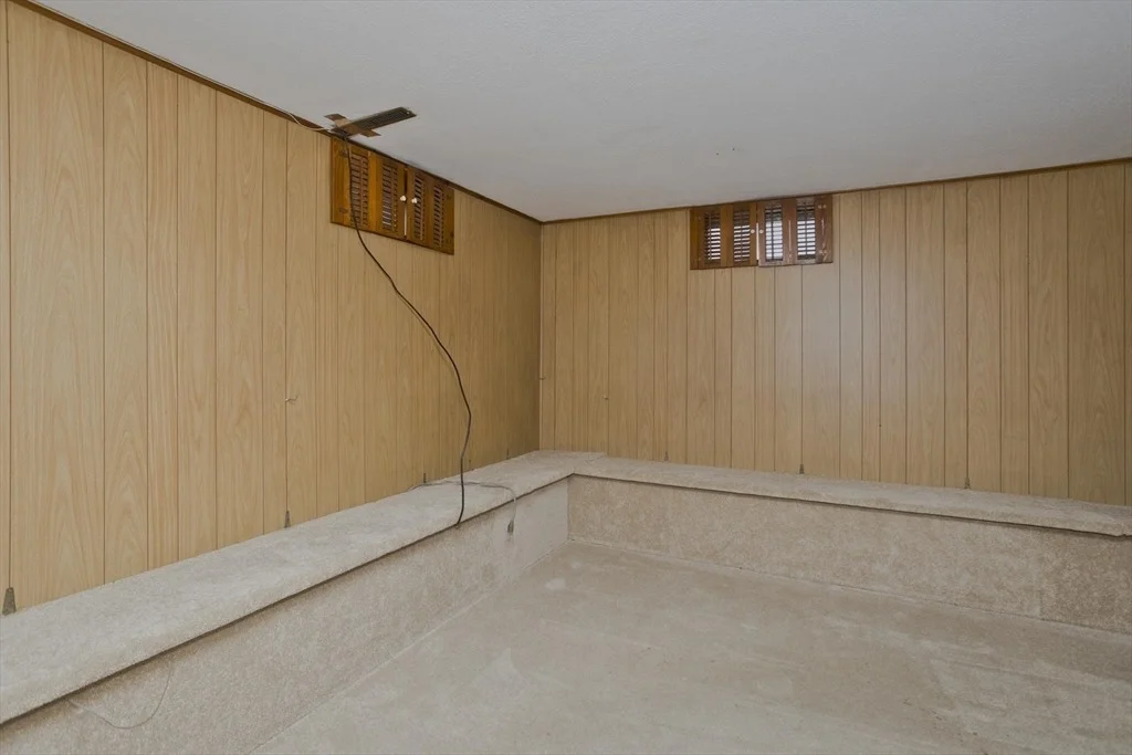 Photo of 83 Mayflower Ave