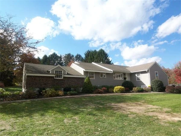 Photo of 35 Topsfield Rd.