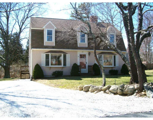 Photo of 4 Vincent Dr