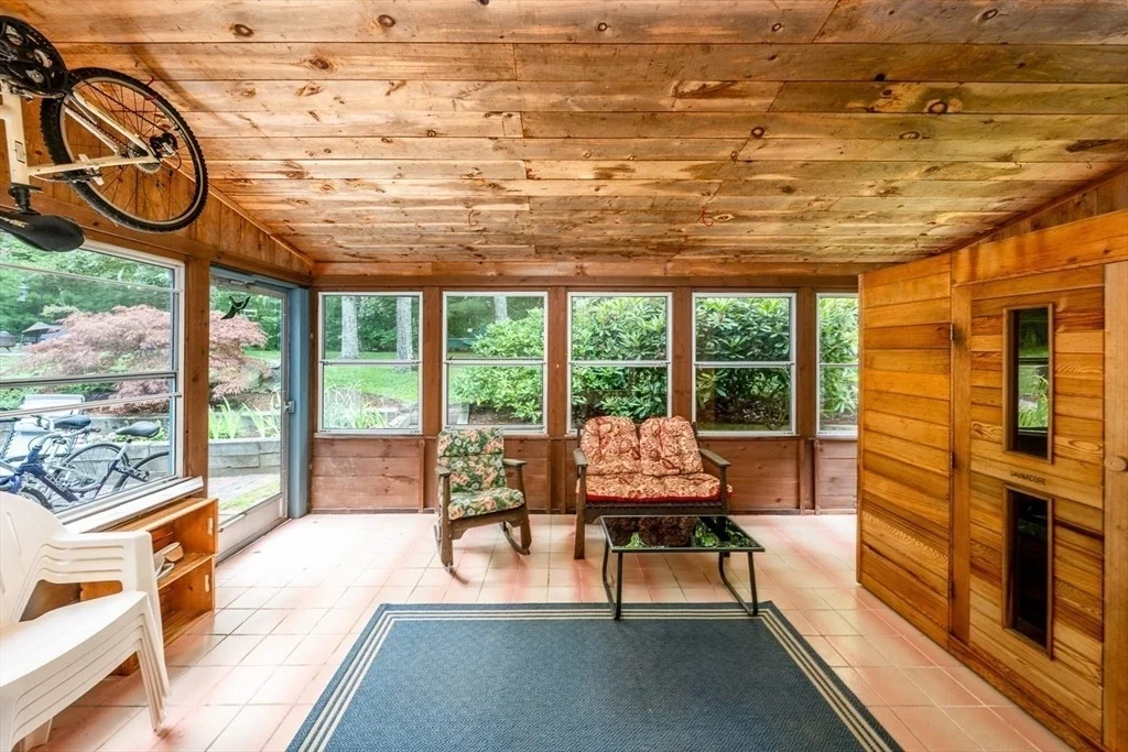 Photo of 239 Whistleberry Dr
