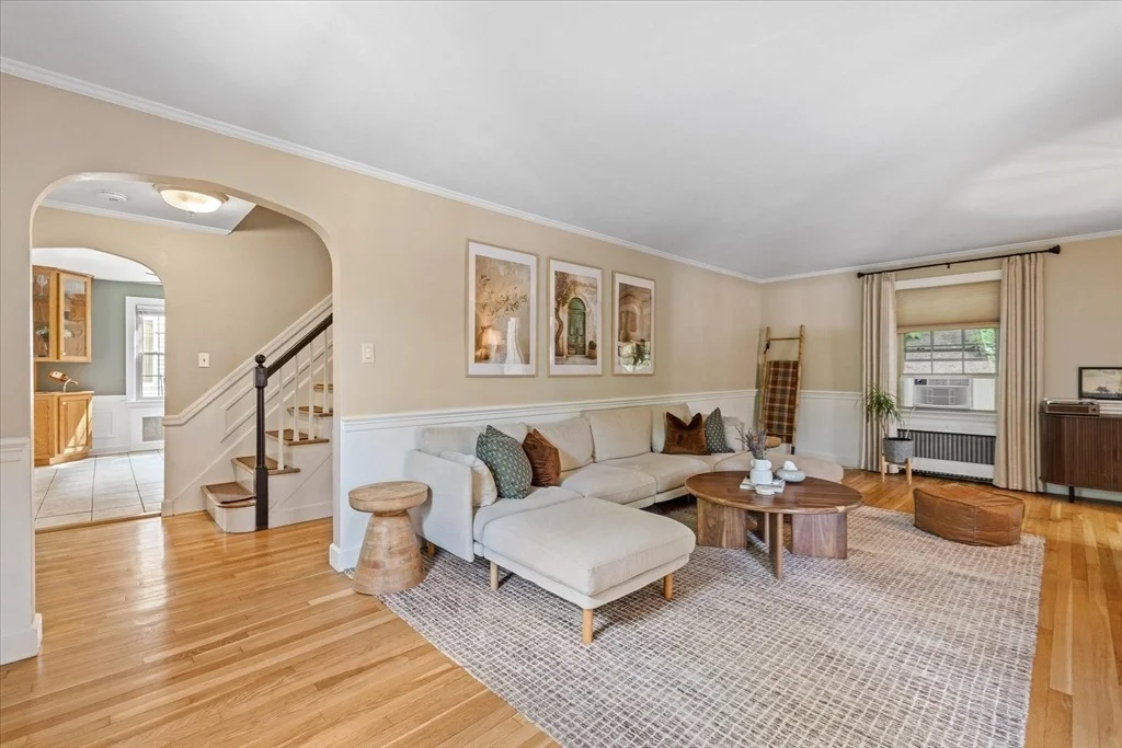 Photo of 30 Saint Elmo Rd